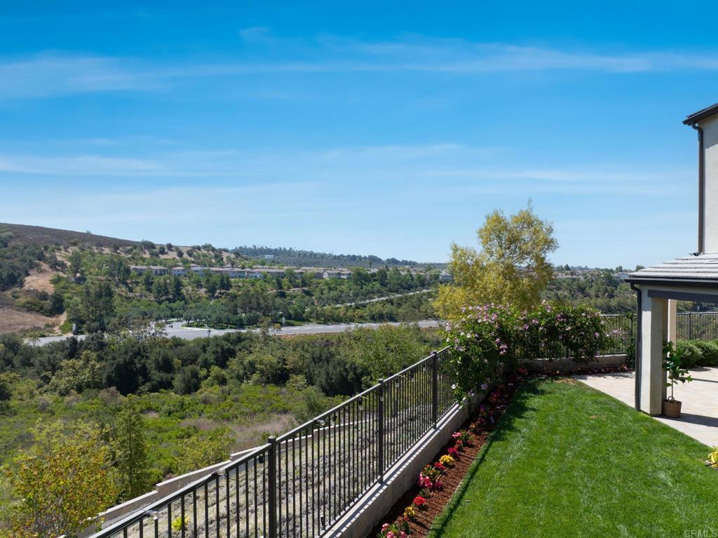 1832 Aliso Canyon Dr