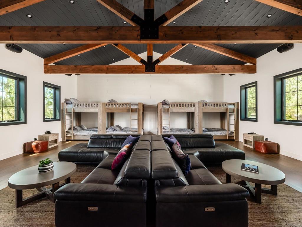 577 Sleeping Indian Rd