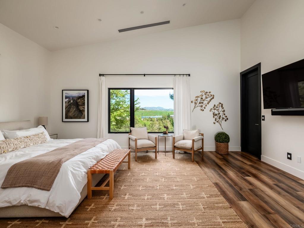 577 Sleeping Indian Rd