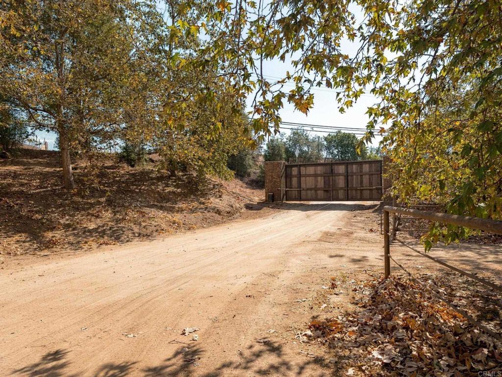 577 Sleeping Indian Rd
