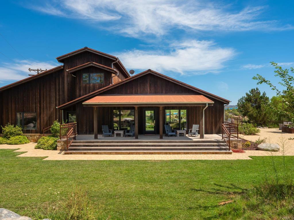 577 Sleeping Indian Rd