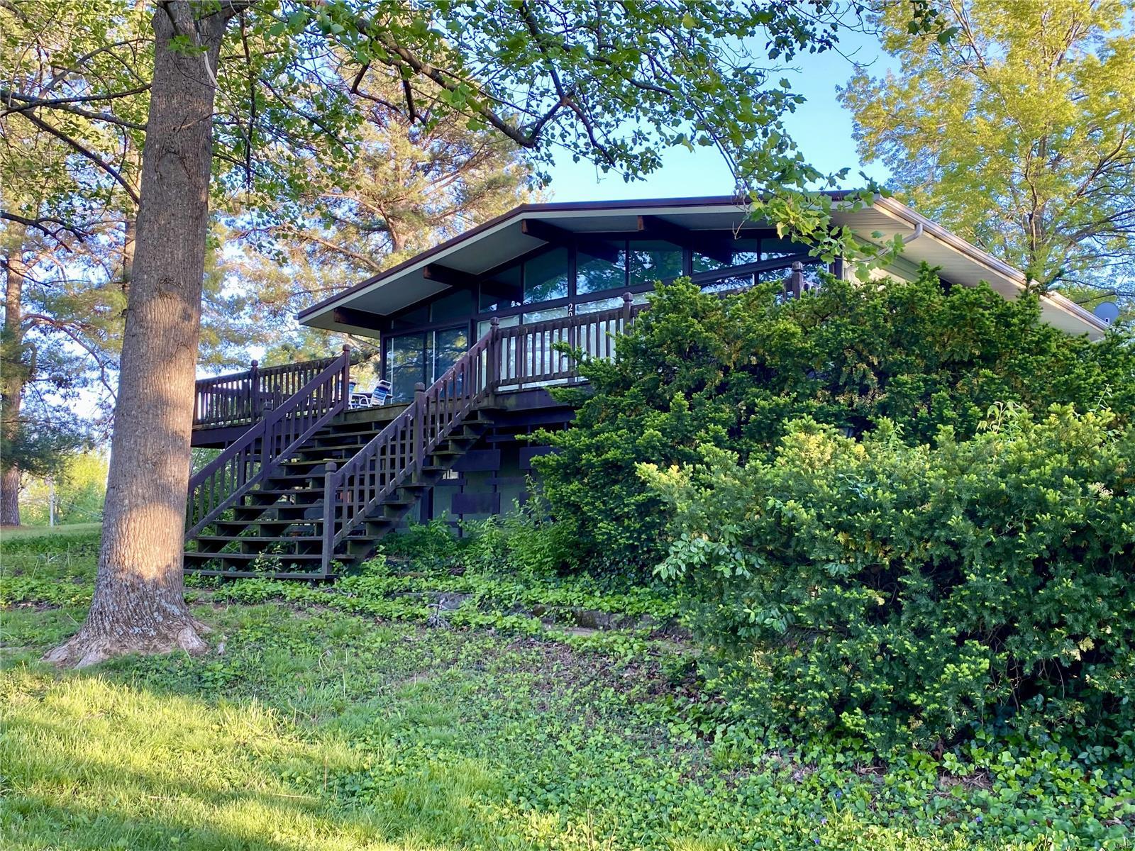 2001 Lakeshore Drive