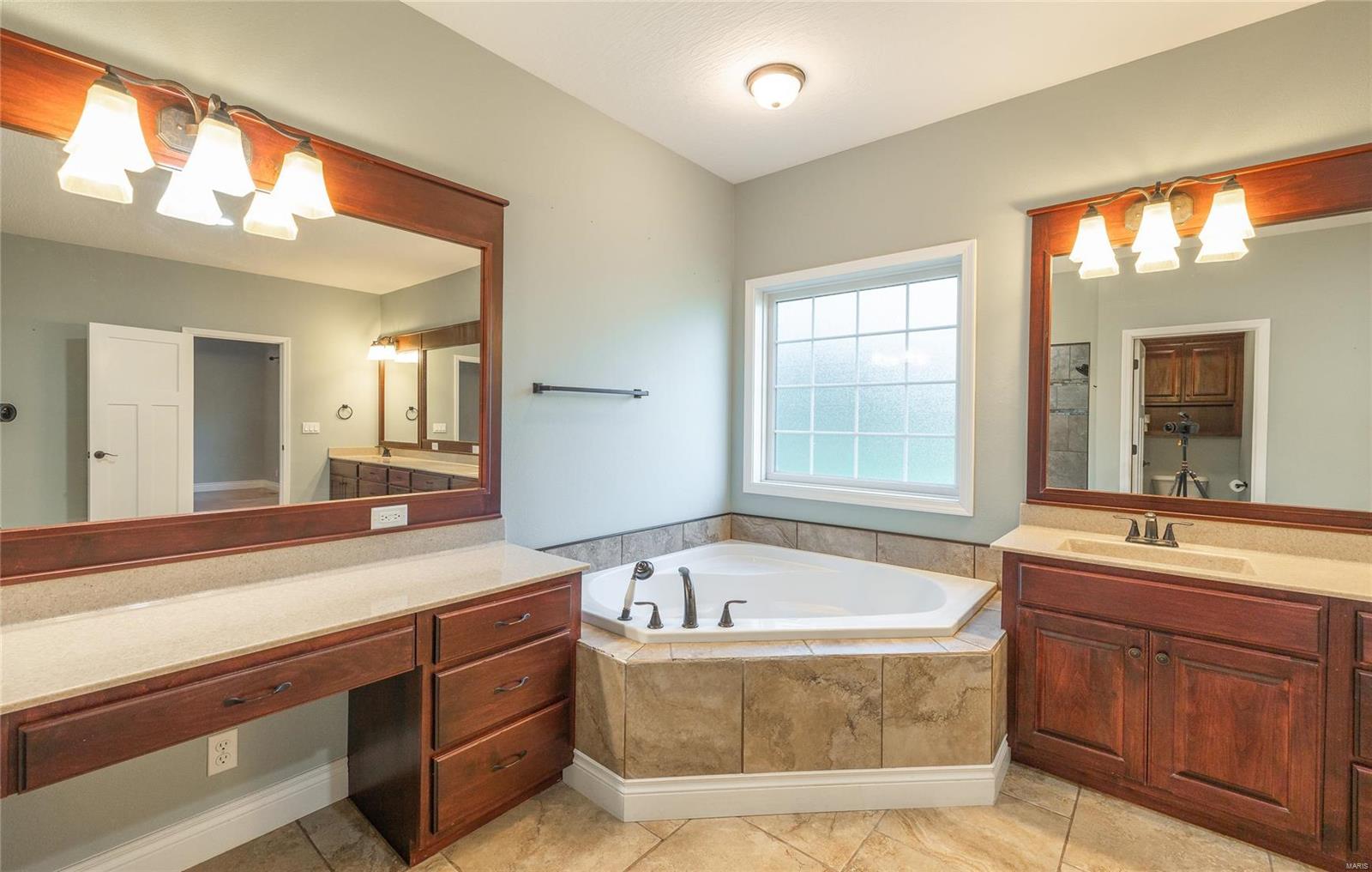 11320 Flagstone Circle