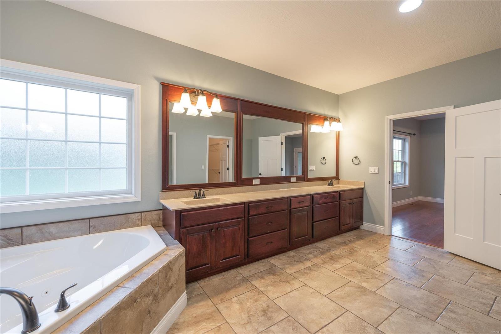 11320 Flagstone Circle