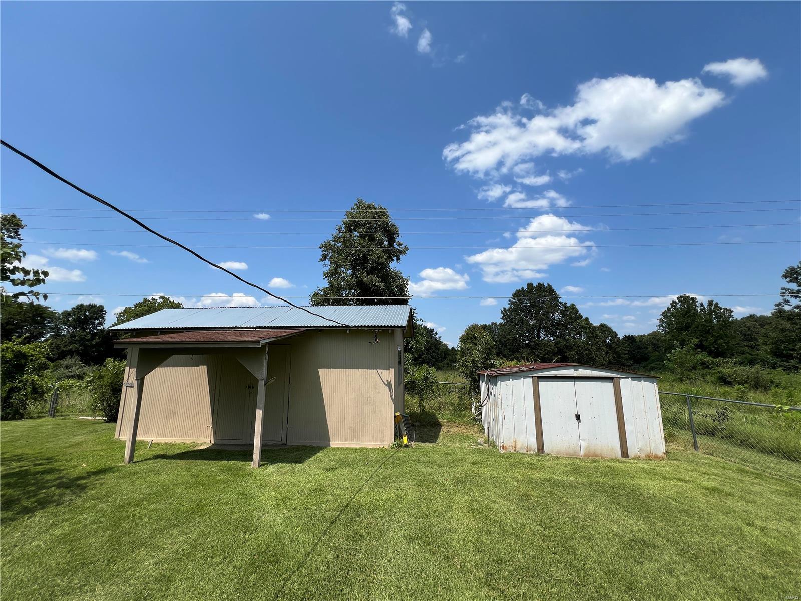 440 W Little Oaks Road