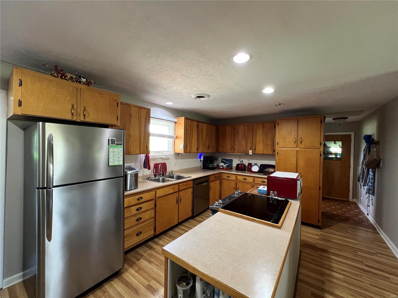 440 W Little Oaks Road