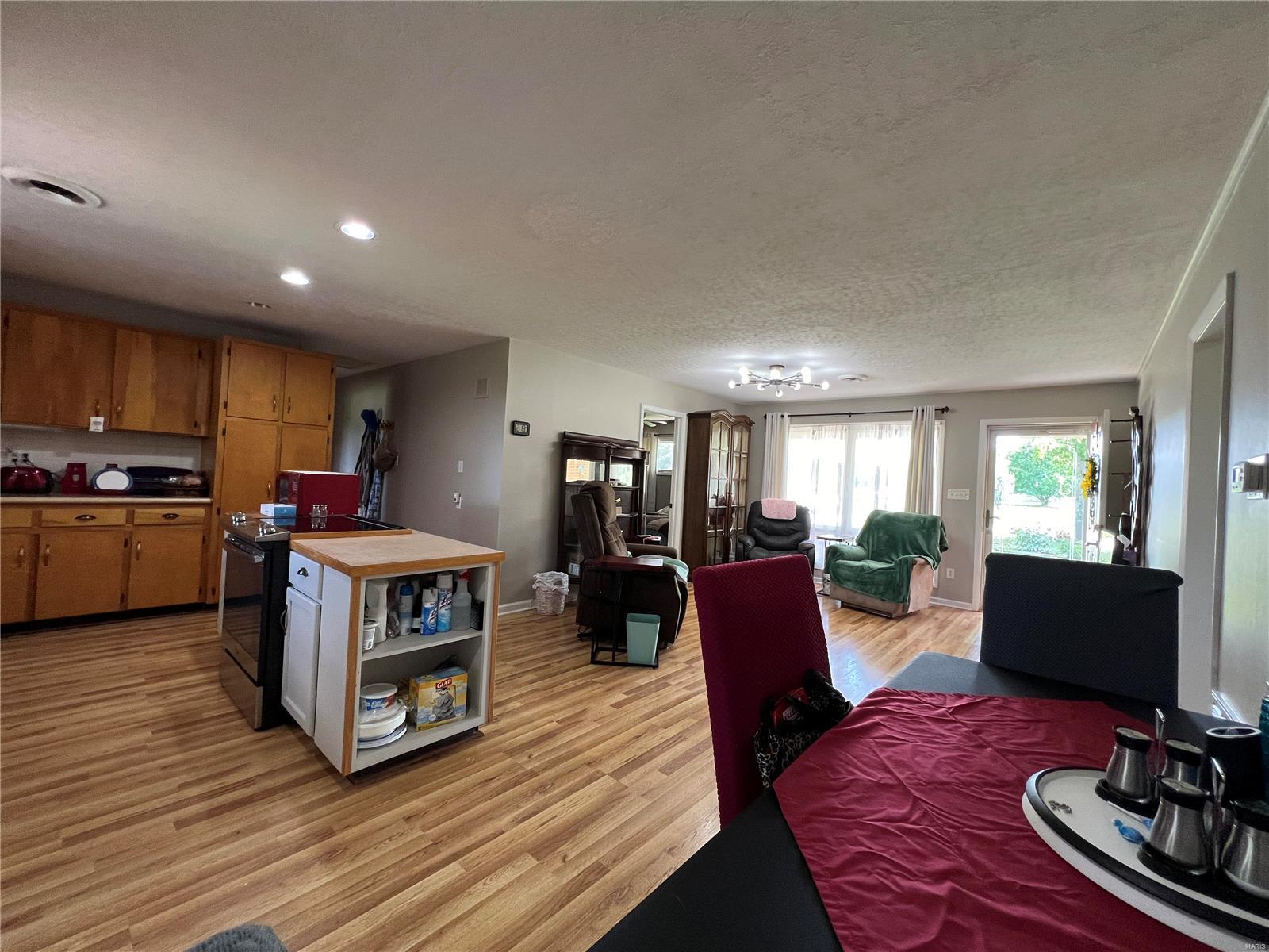 440 W Little Oaks Road