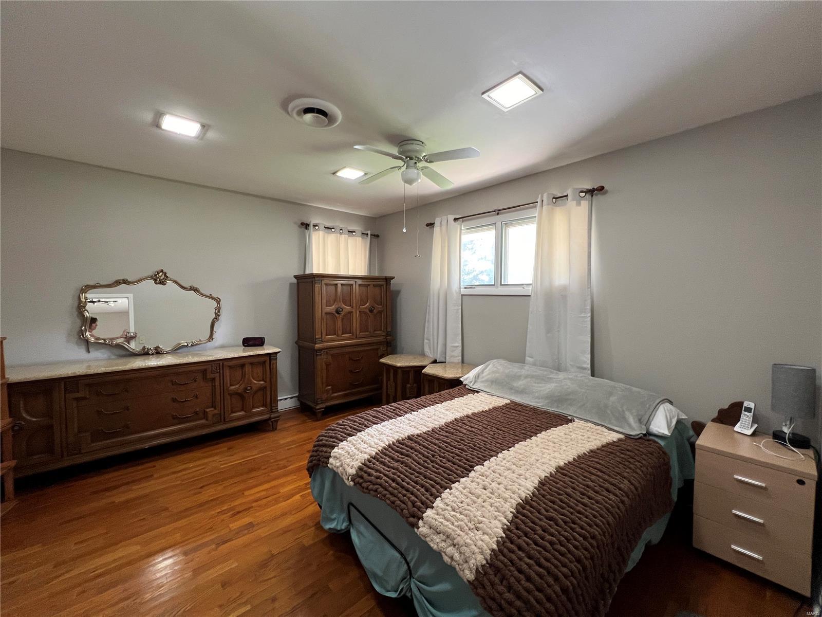 440 W Little Oaks Road