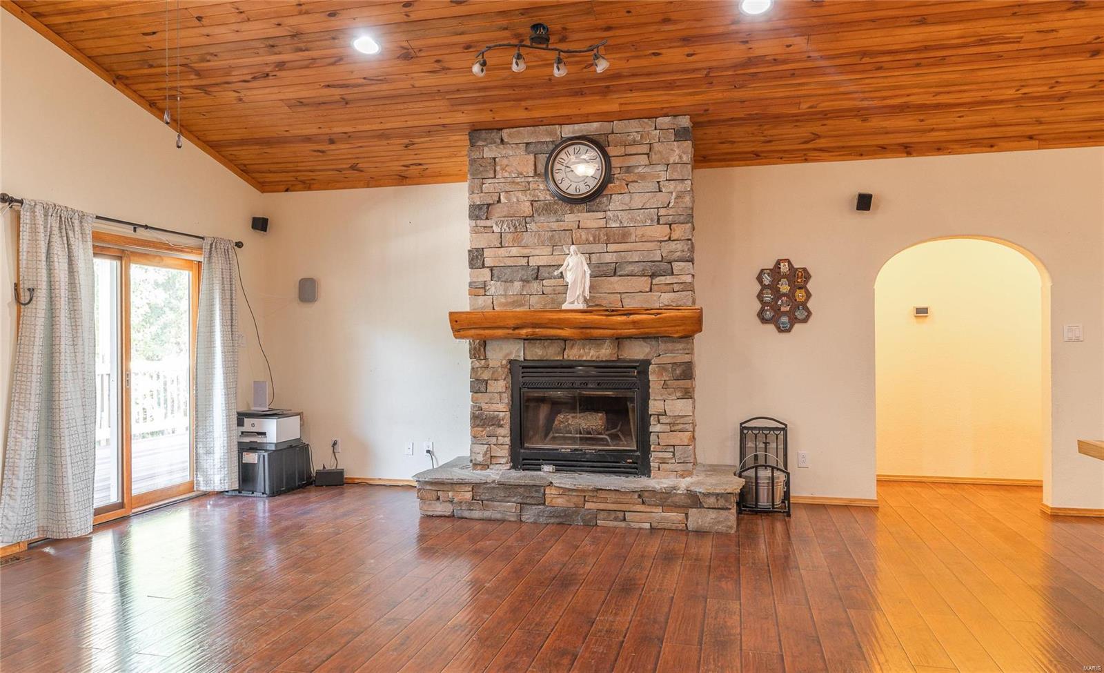 13997 Maries Road 449
