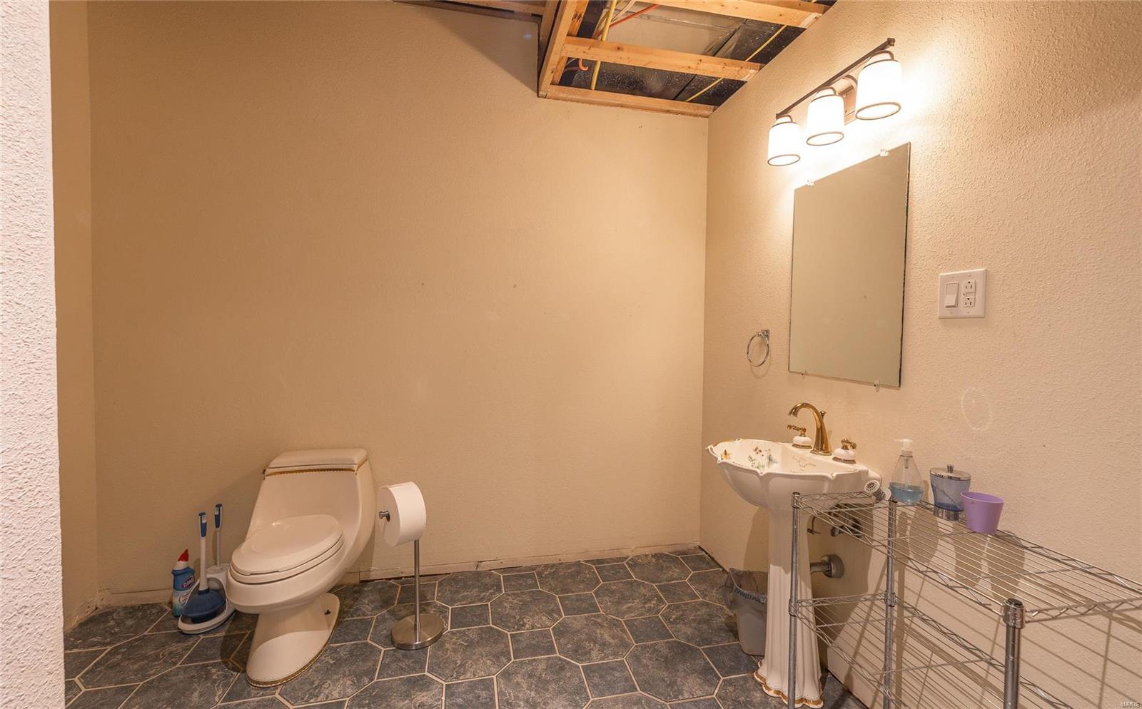 13997 Maries Road 449
