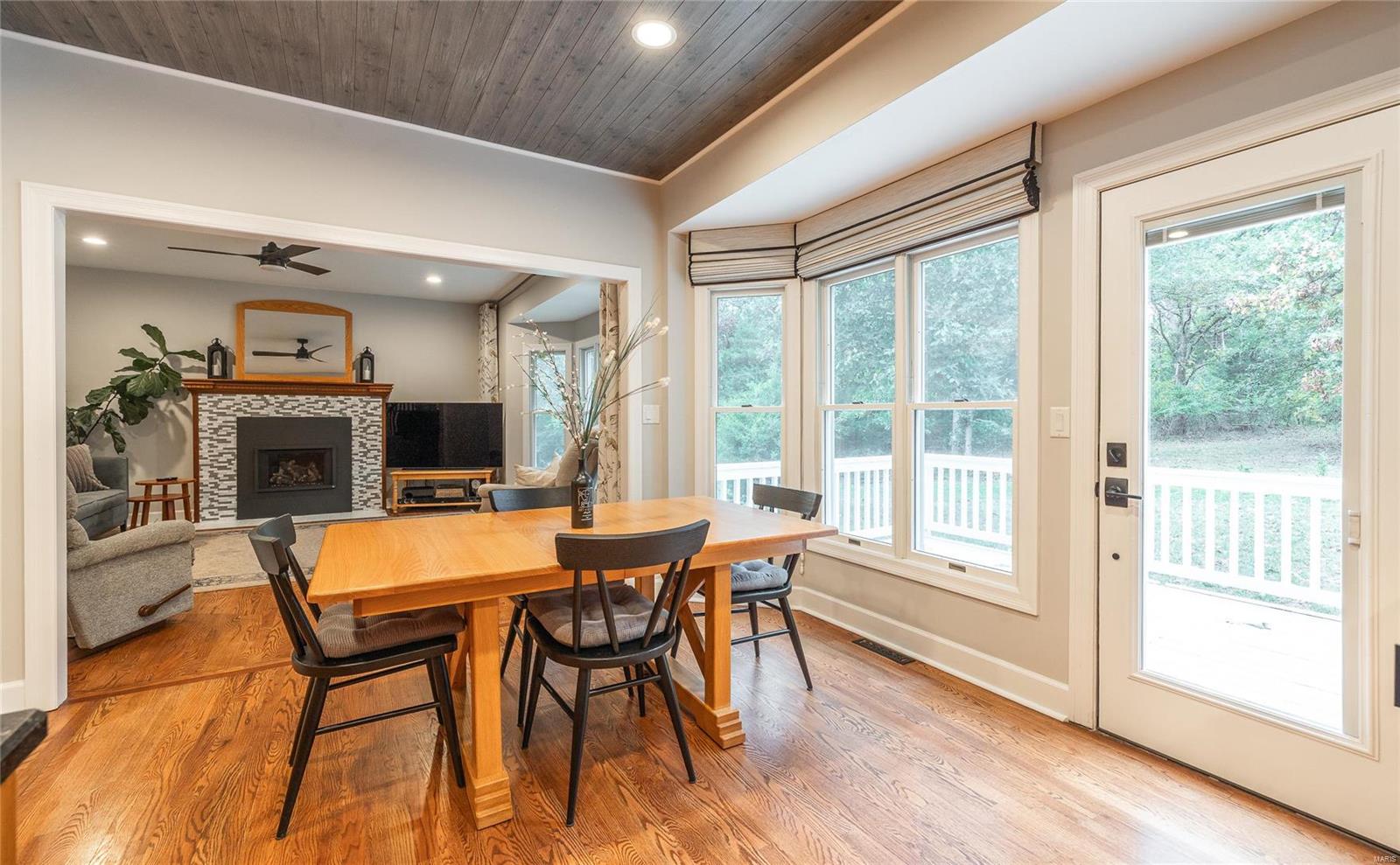 711 Oak Knoll