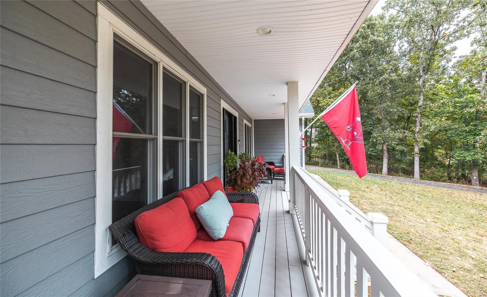 711 Oak Knoll