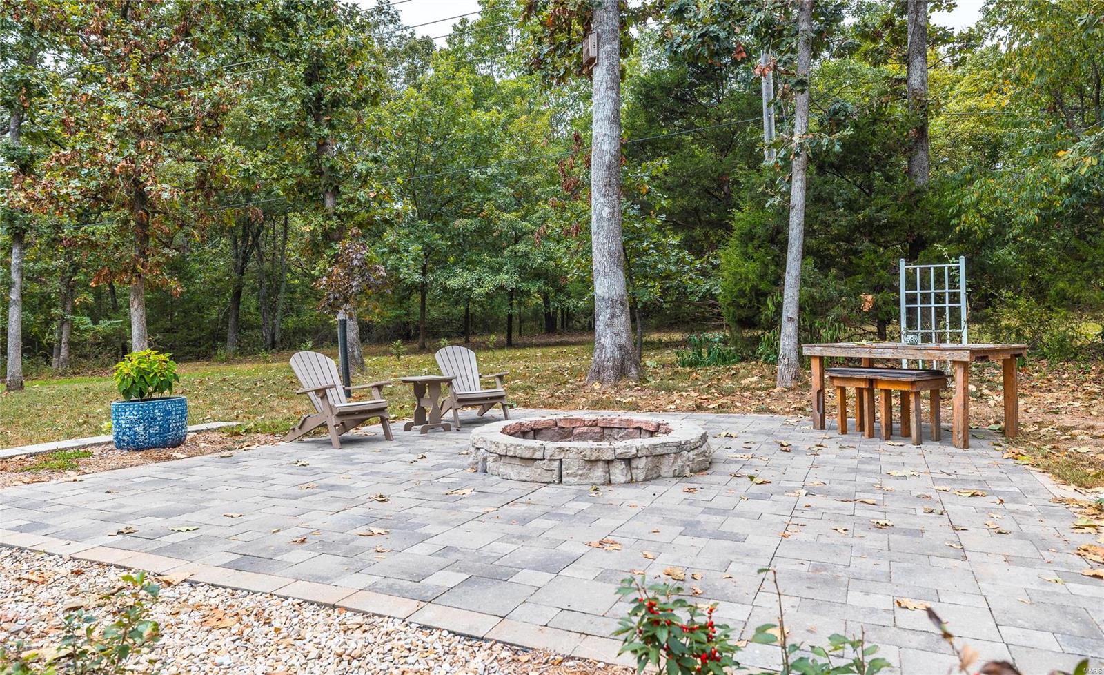 711 Oak Knoll