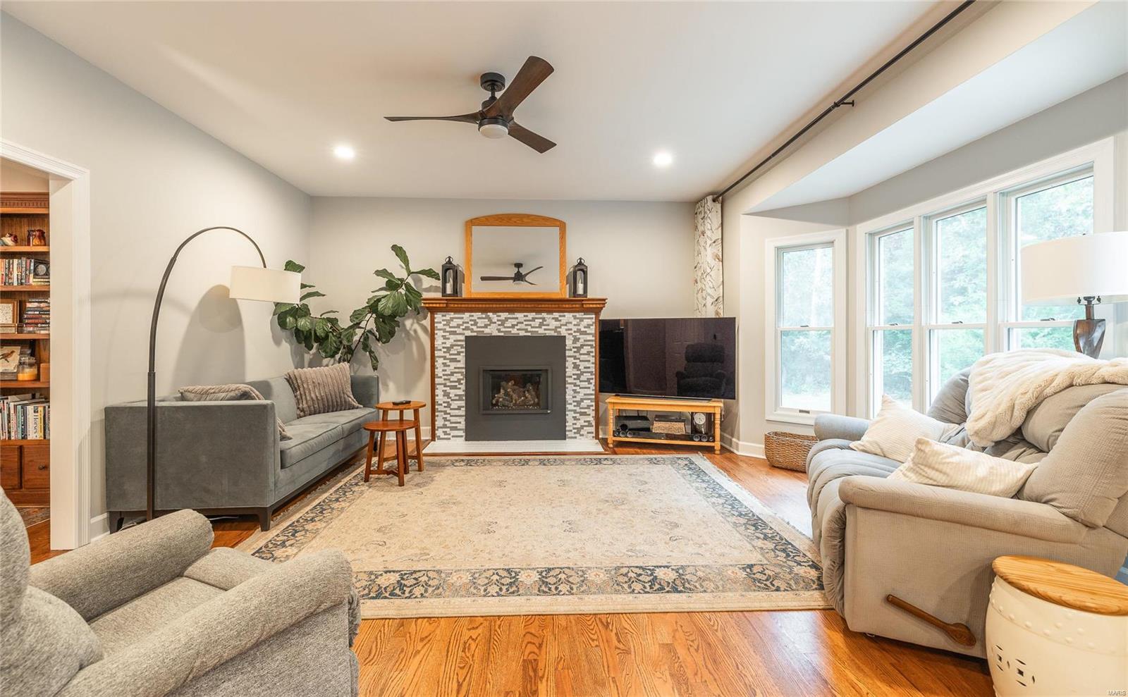 711 Oak Knoll