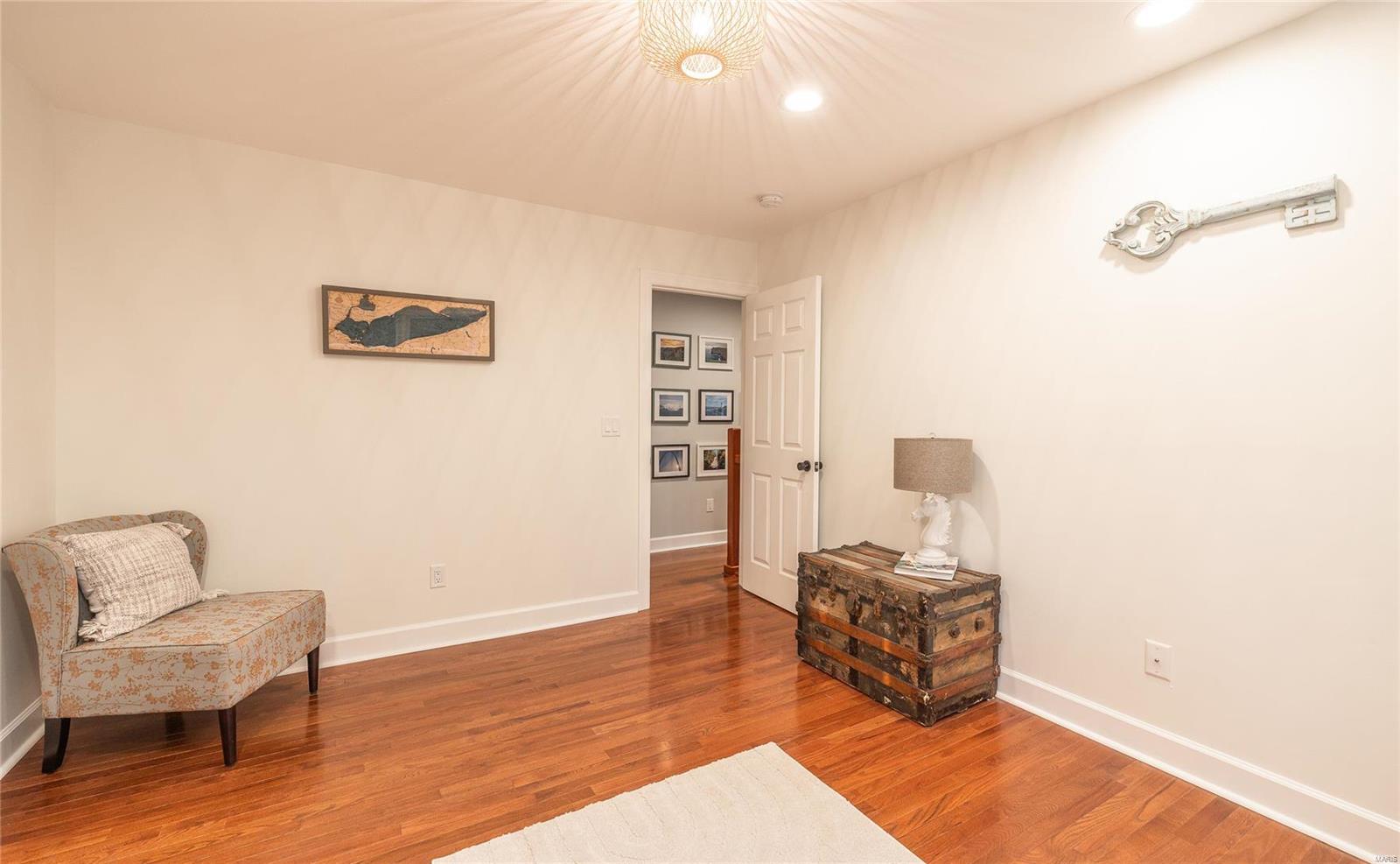711 Oak Knoll