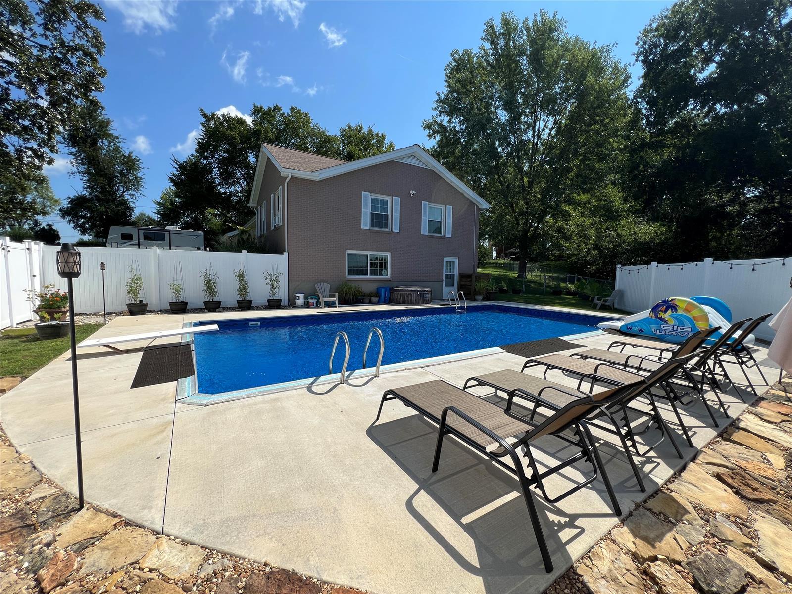 25 McFarland Drive