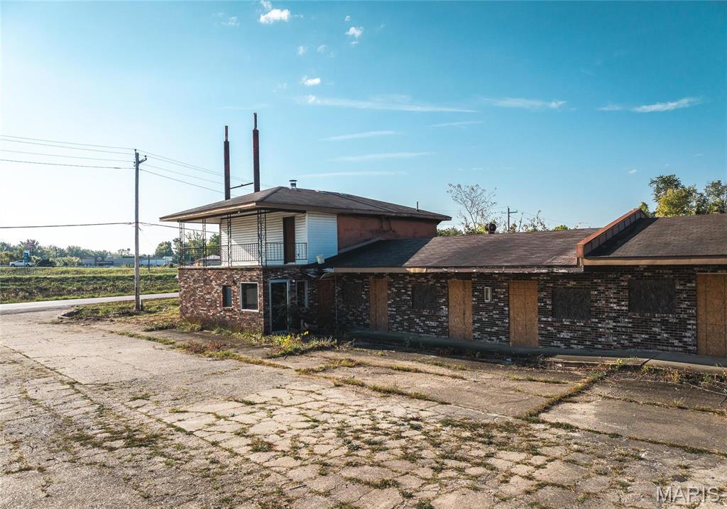 118 North Outer Road