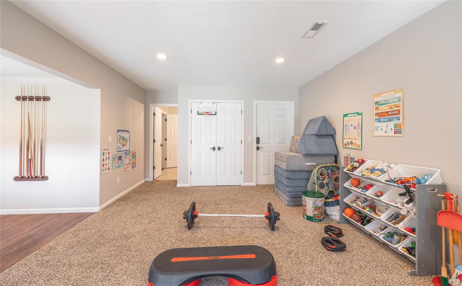 10289 Cedar Ridge Drive