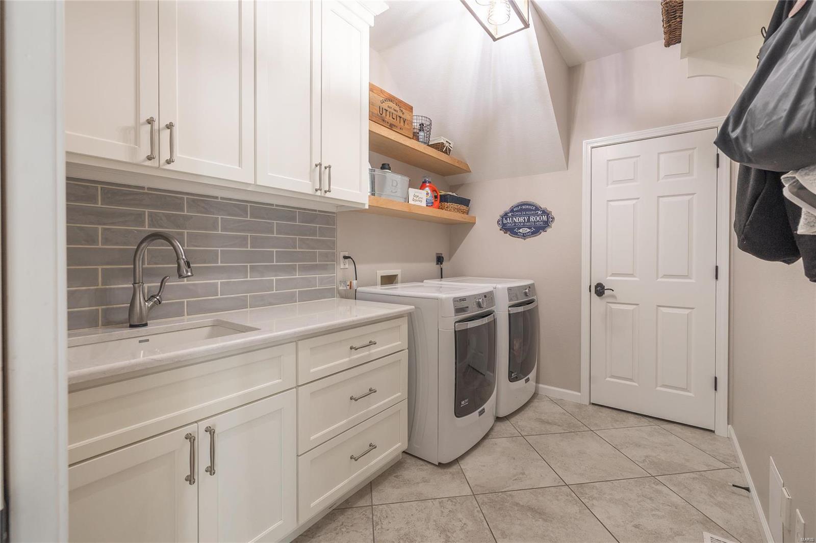 10289 Cedar Ridge Drive