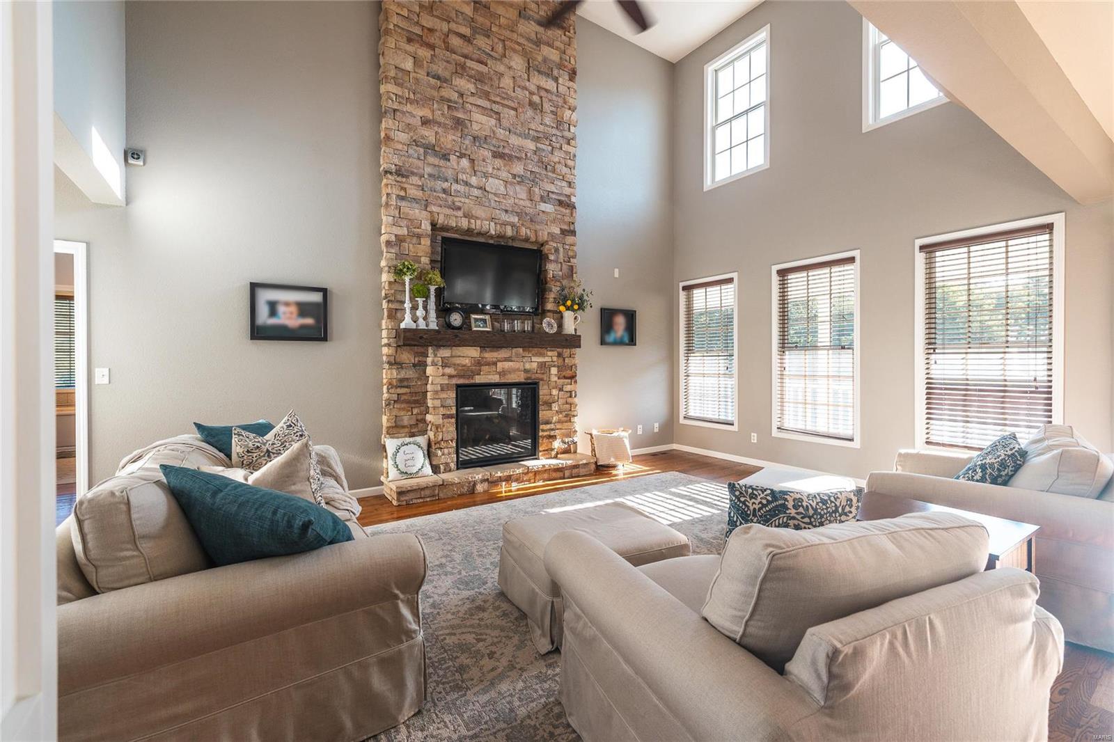 10289 Cedar Ridge Drive