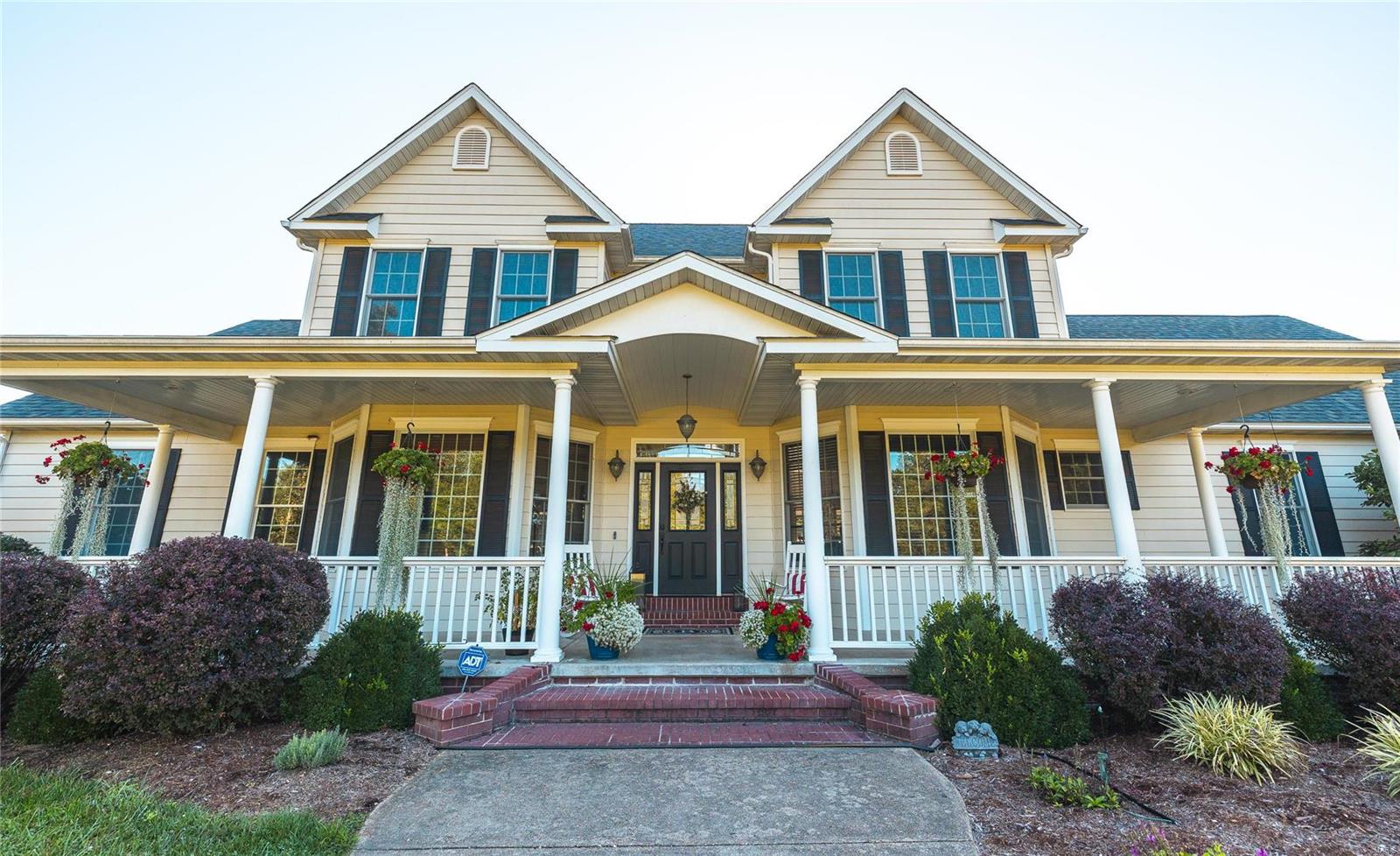 10289 Cedar Ridge Drive