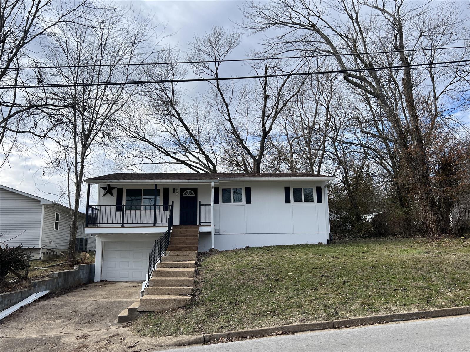 203 N Walnut Street