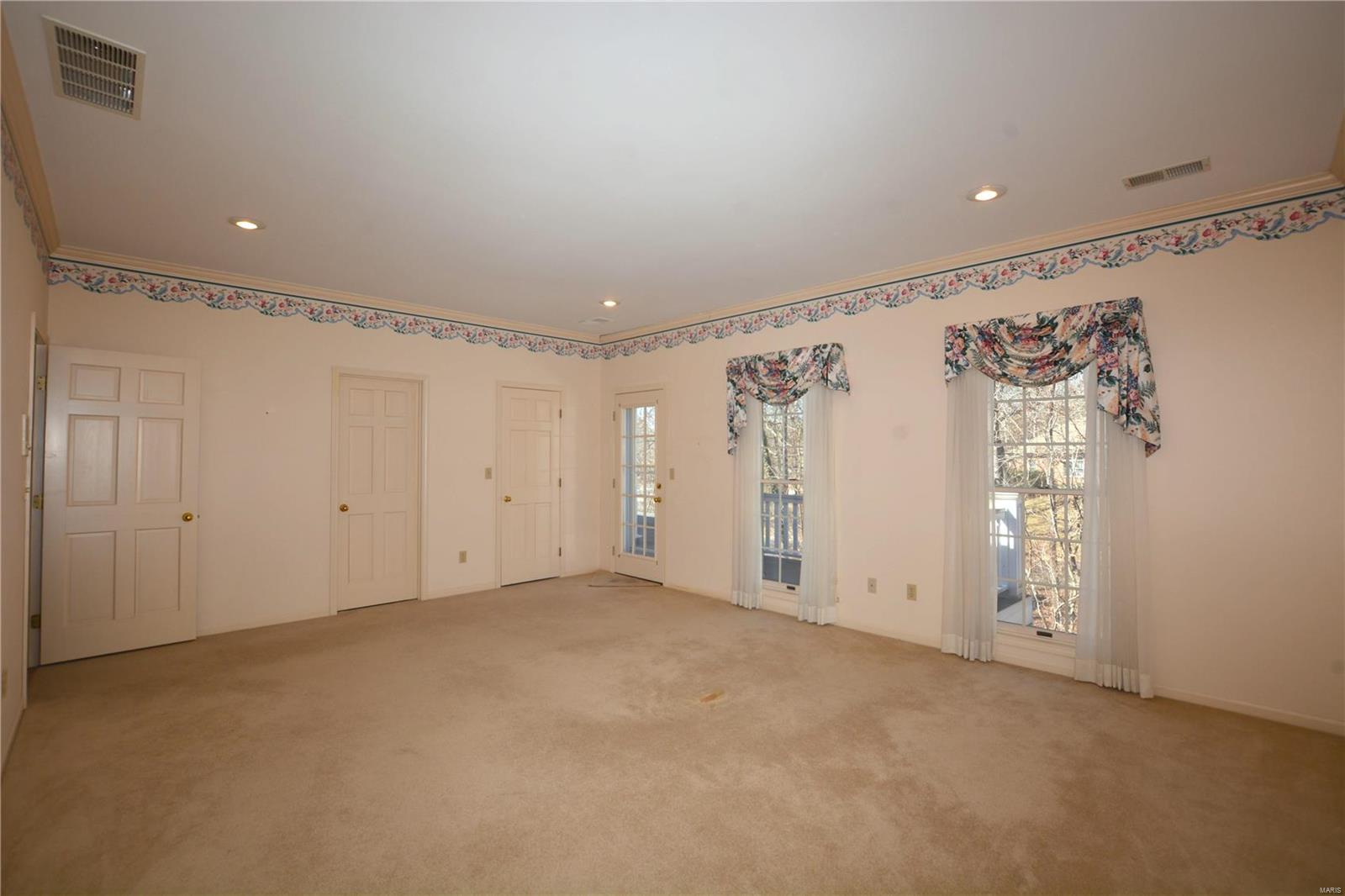 821 Oak Knoll Road