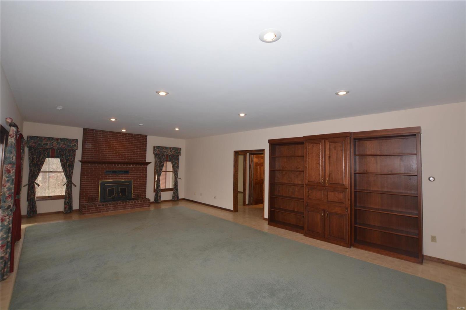 821 Oak Knoll Road