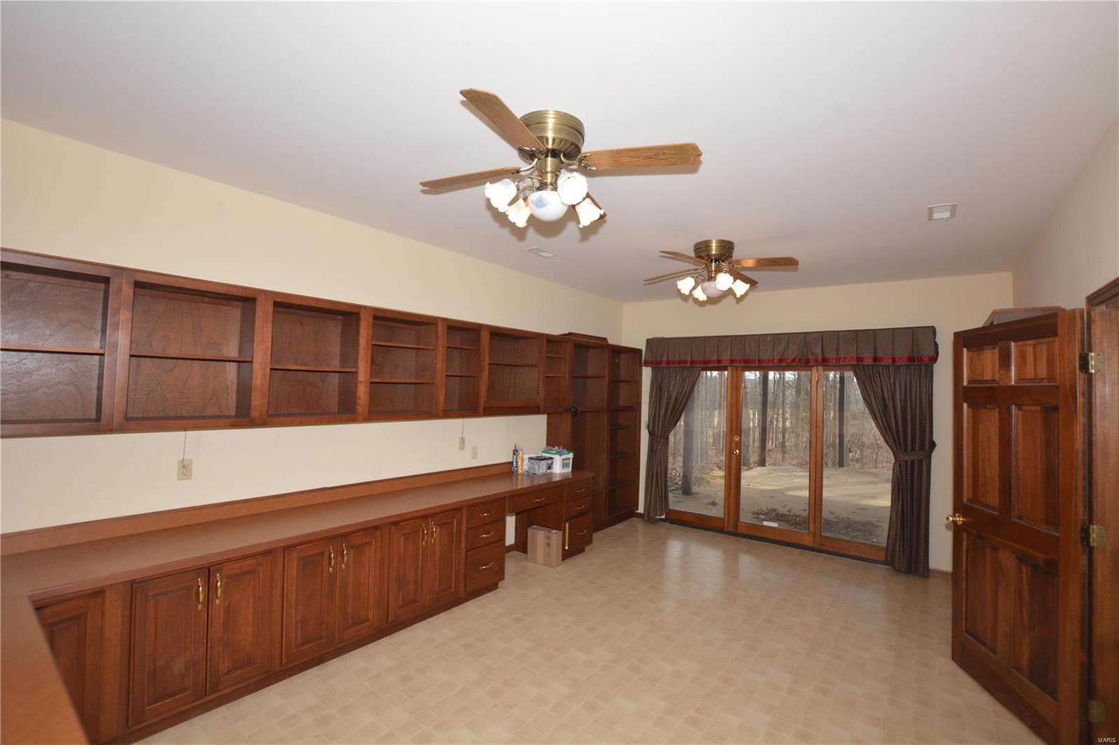 821 Oak Knoll Road