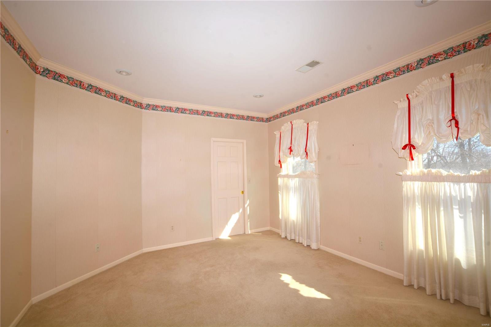 821 Oak Knoll Road