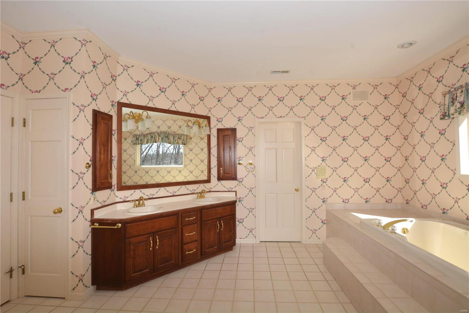 821 Oak Knoll Road