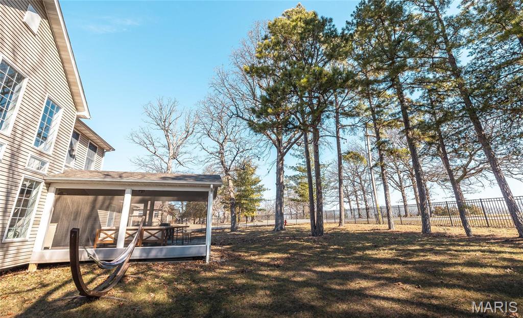 11970 Pine Forest