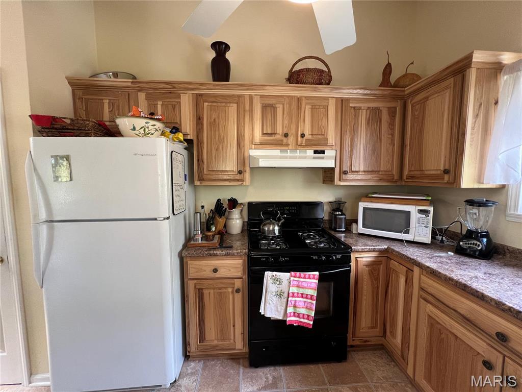 10560 County Road 8090