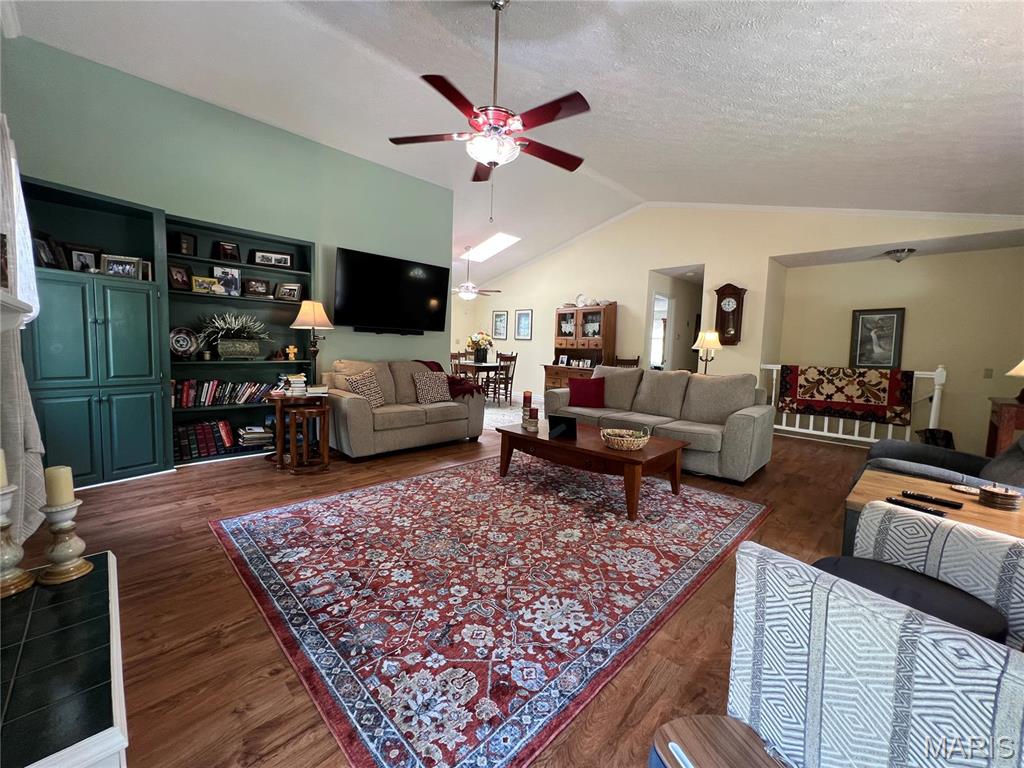 10560 County Road 8090
