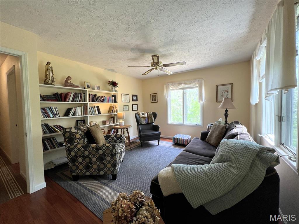10560 County Road 8090