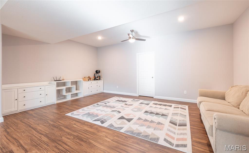 1347 Thomas Drive
