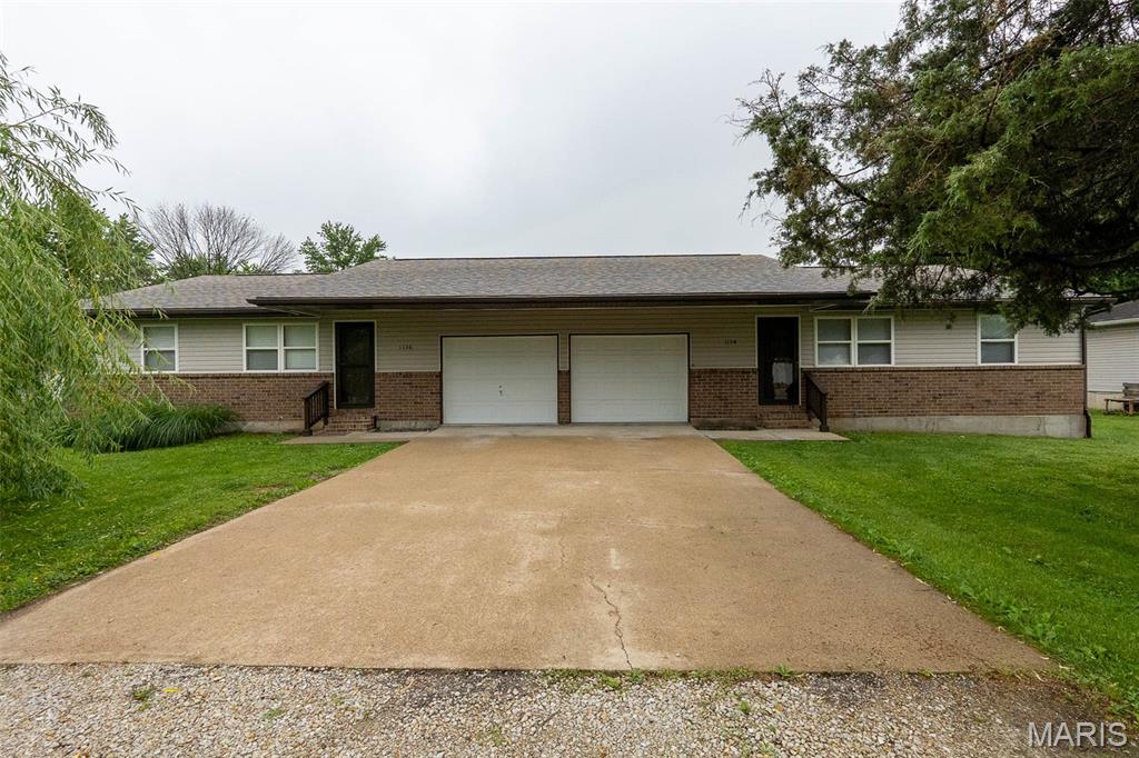 1134-1136 Amanda St