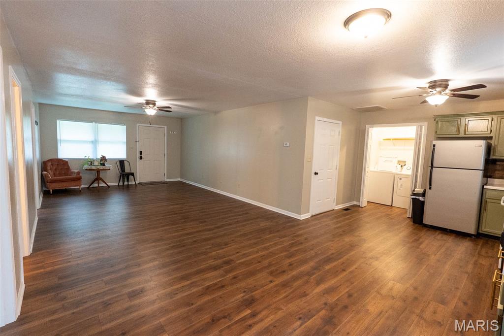 1134-1136 Amanda St