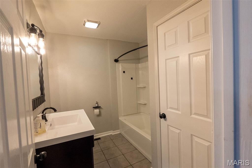1134-1136 Amanda St
