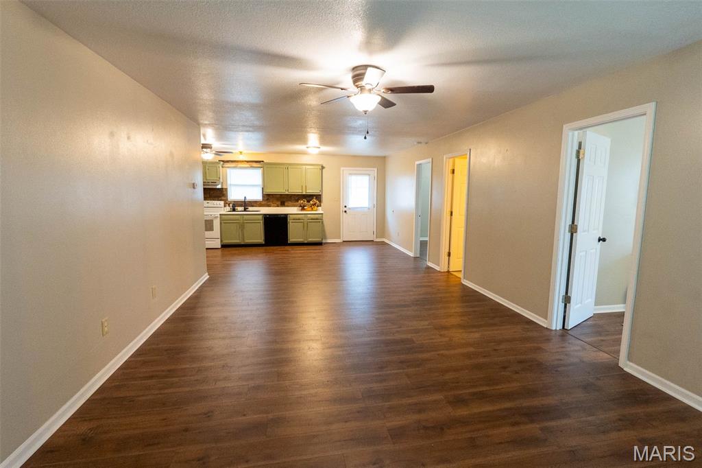 1134-1136 Amanda St