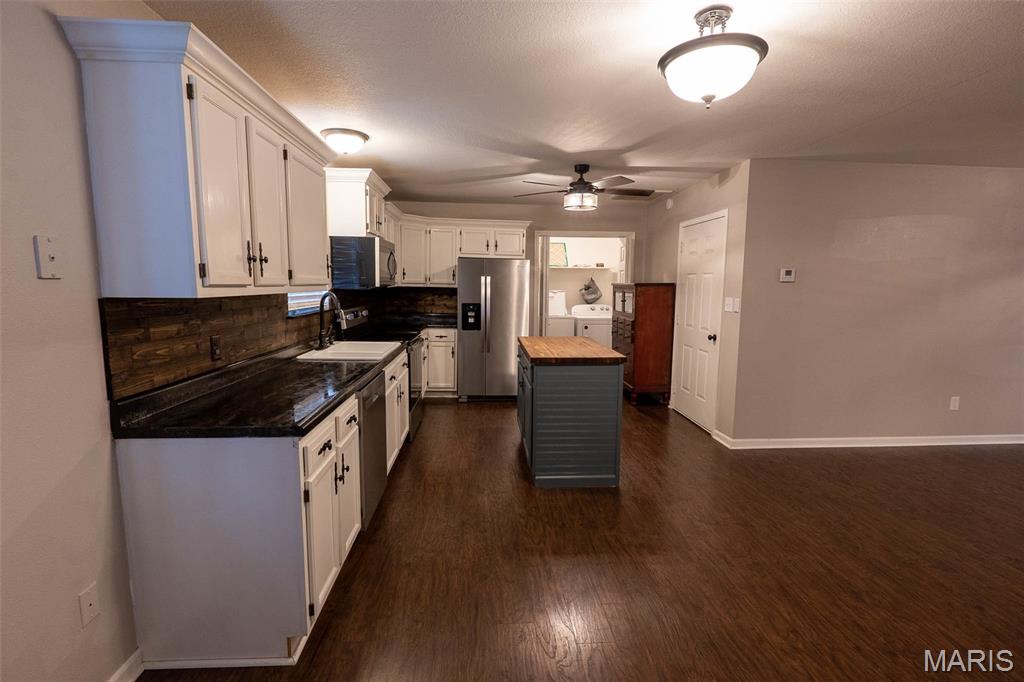 1134-1136 Amanda St
