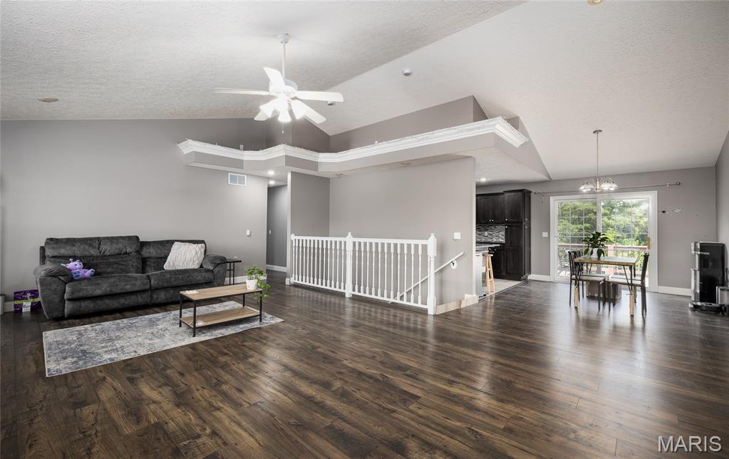 1503 Huntleigh Drive