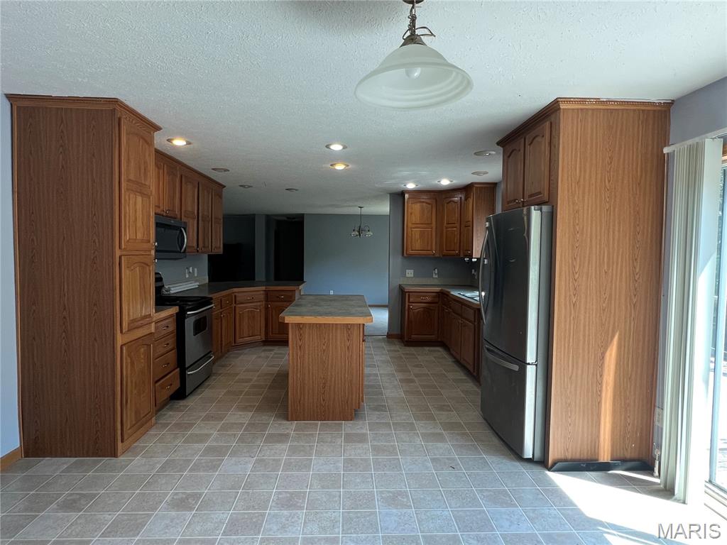 11010 County Road 8170
