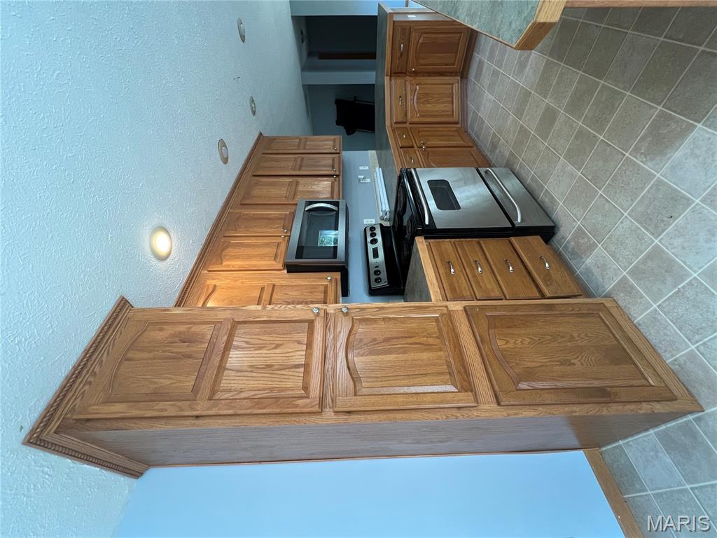 11010 County Road 8170