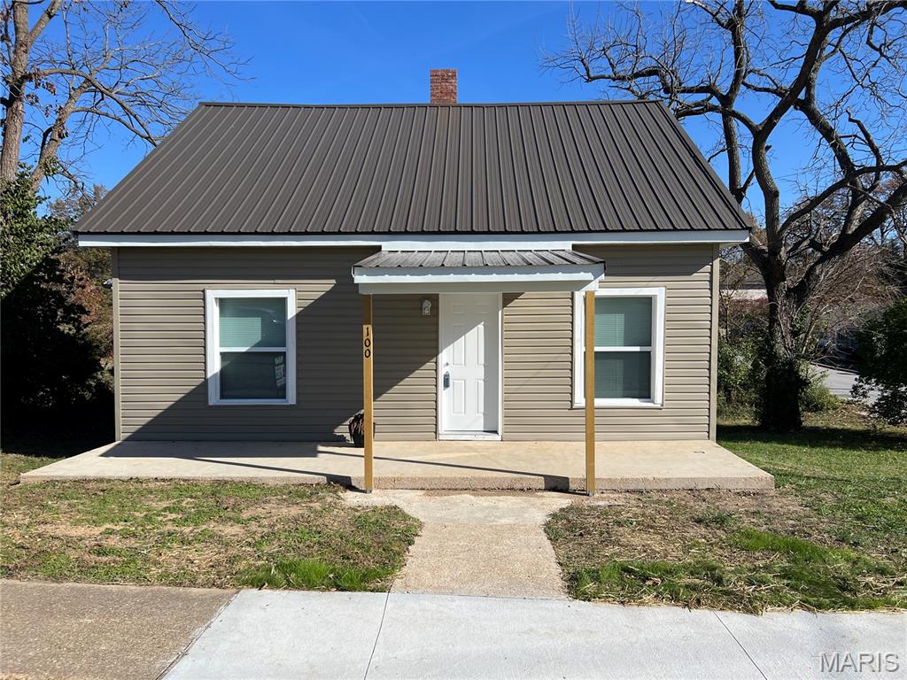 100 N Walnut Street