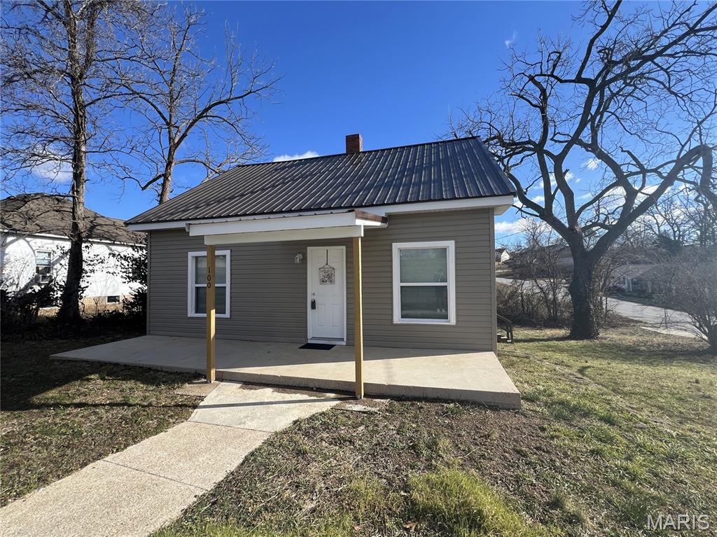 100 N Walnut Street