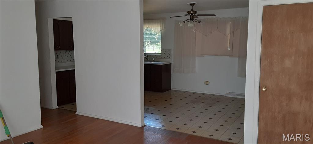 76 Delores Dr