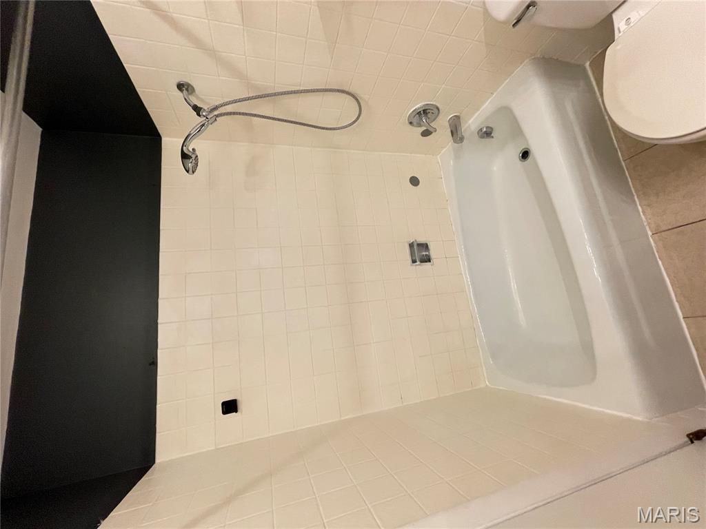 812 Cedar Hill Court