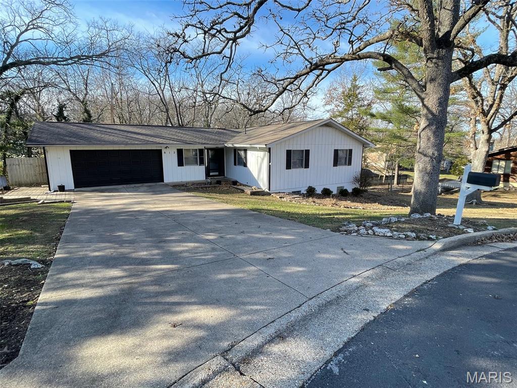 812 Cedar Hill Court