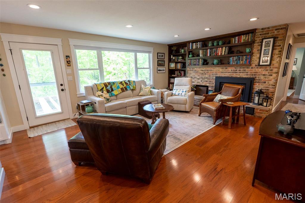 654 Holmes Lane